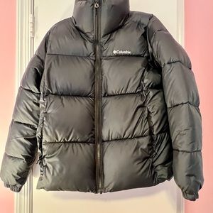 Columbia Women’s L black down puffer winter jacket new without tags